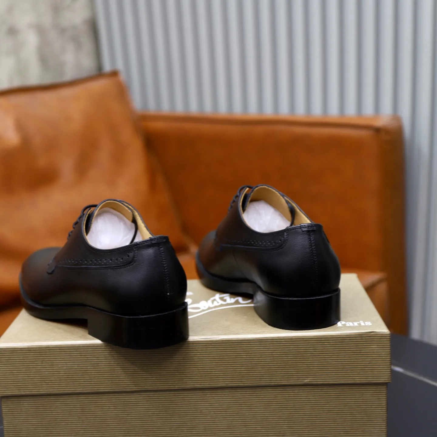 Ex-factory price: 620💰Christia*.Loubouti*🆑High-end men’s business formal leather shoes | Classic red sole shoes | Original imported first-layer cowhide | Water-dyed cowhide lining | Italian imported red rubber outsole | High-end luxury | Perfect interpretation of fashion, sunshine, style, suitable for various occasions Size: 39-44 (38.45 custom-made)